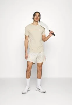 EA7 Emporio Armani Tennis Pro Tee - Sport T-Shirt - Oxford Tan -Fashion Verkoop 0cf547f9bba34b08ad4e0b744064a41a