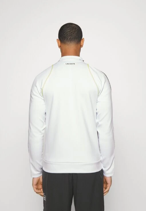 Lacoste Sport Tennis Jacket Med - Trainingsvest - Blanc Jaune -Fashion Verkoop 0ed98dc24b0c464d87d980bc42149dd2 scaled