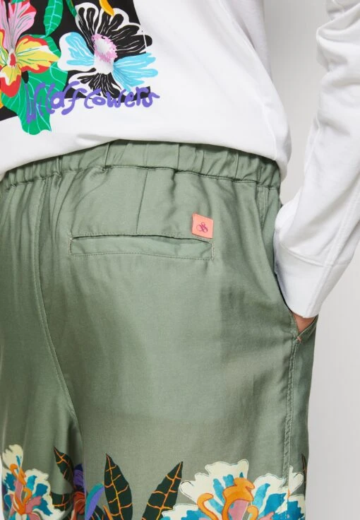 Scotch & Soda Seasonal - Shorts - Green Tennis -Fashion Verkoop 19bf4f3f2eac4b05aad1f3da9aa39400 scaled