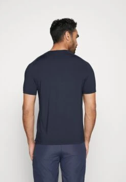 EA7 Emporio Armani Tennis Pro Tee - Sport T-Shirt - Navy Blue -Fashion Verkoop 3d2695c75a284cdcaacdb6263102d19a