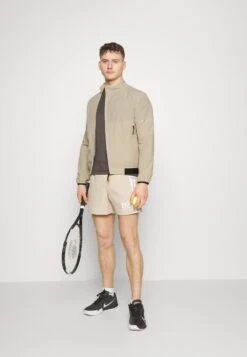 EA7 Emporio Armani Tennis Pro Jacket - Trainingsvest - Oxford Tan -Fashion Verkoop 4a211c47611647db97258b8f50081061