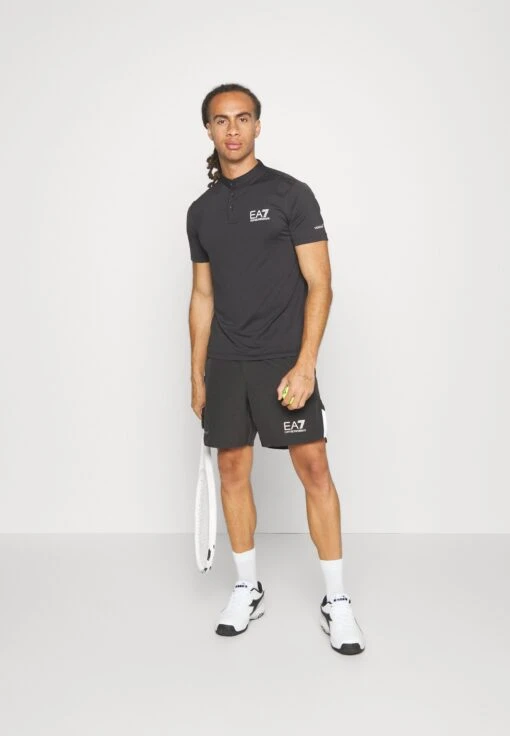 EA7 Emporio Armani Tennis Pro Serafino - Sport T-Shirt - Black -Fashion Verkoop 4eead73a1e70498890ffc0d24a3e5ef9 scaled