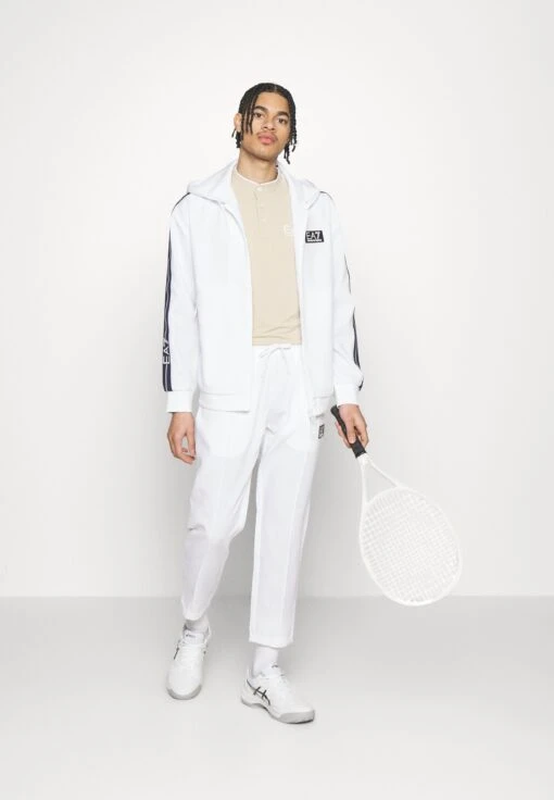 EA7 Emporio Armani Tennis Club Hoodie Light - Sweater Met Rits - White -Fashion Verkoop 5854be6a040c4561b5f2c0f73103c973 scaled