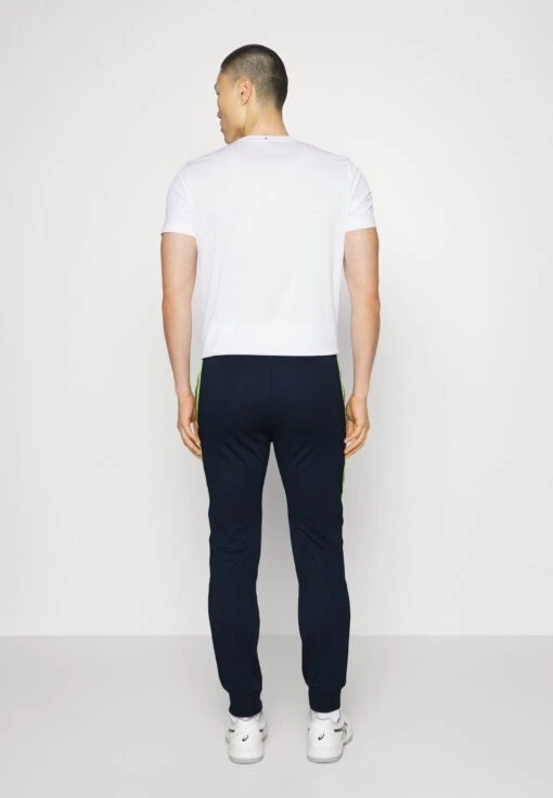 Lacoste Sport Tennis Pant - Trainingsbroek - Bleu Marine -Fashion Verkoop 6318f529525e4d8481783315507aed06 scaled