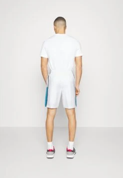 Lacoste Sport Tennis Short Block - Korte Broeken - Blanc/Bleu/Bleu Marine -Fashion Verkoop 6b4d483a75774073addacc06838835b1