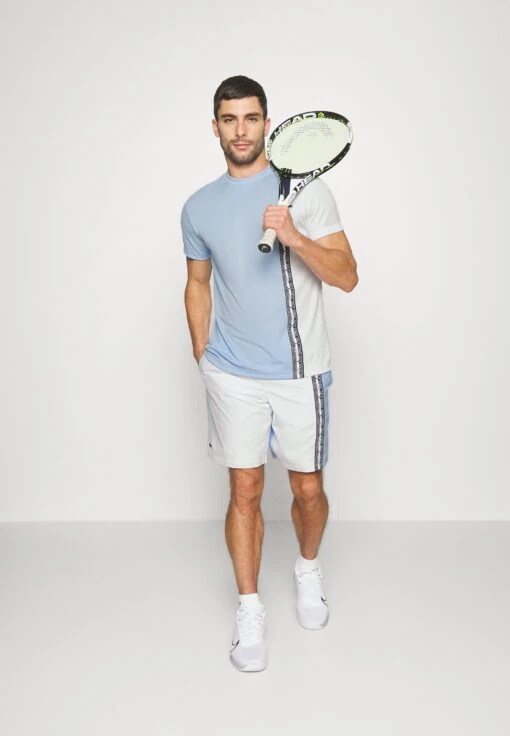 Lacoste Sport Tennis Short - Korte Broeken - White/Navy Blue -Fashion Verkoop a0437729df8d44939be76dacf770c4b8 scaled