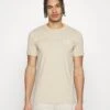 EA7 Emporio Armani Tennis Pro Tee - Sport T-Shirt - Oxford Tan -Fashion Verkoop bd7386ed11d34d0bbf5260066625cca3