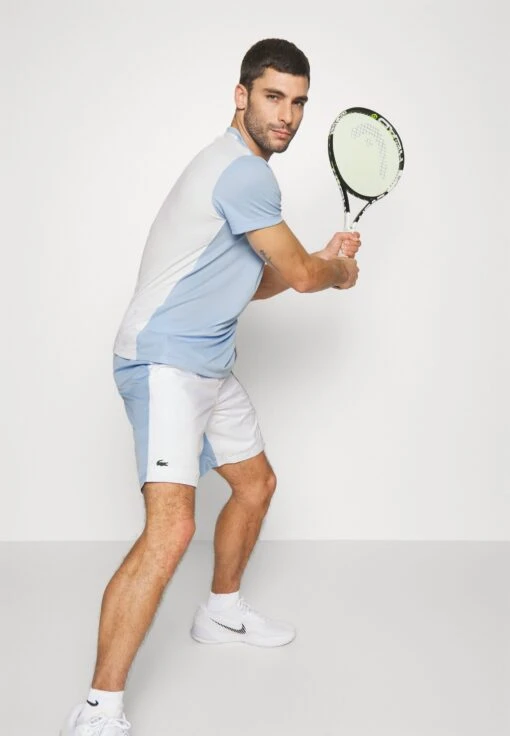 Lacoste Sport Tennis Short - Korte Broeken - White/Navy Blue -Fashion Verkoop cae96ebfdb334b8ea4173c2d4e63c5a2 scaled