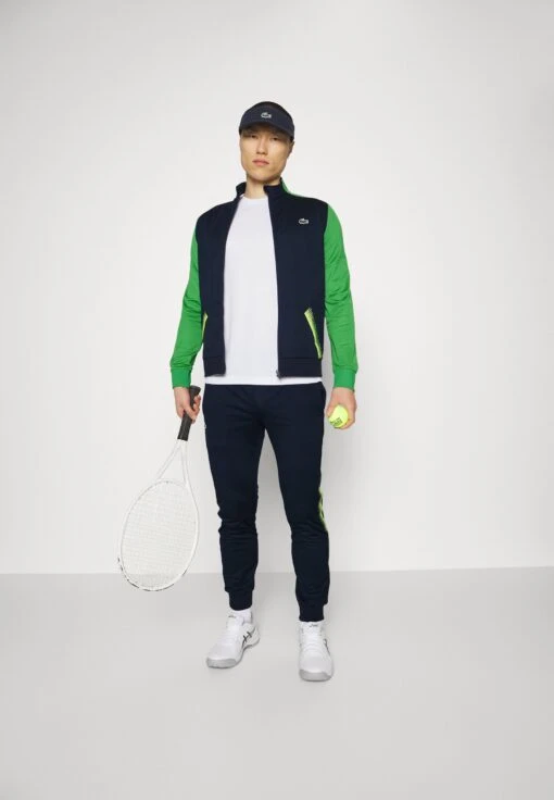 Lacoste Sport Tennis Pant - Trainingsbroek - Bleu Marine -Fashion Verkoop cdc7bc7d80f54ff9a76c2f64dab9490f scaled