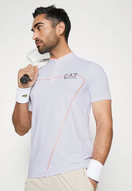 EA7 Emporio Armani Tennis Pro Serafino - T-Shirt Print - White -Fashion Verkoop cf19d167029f4f3a85dc6b1dfa939856 scaled