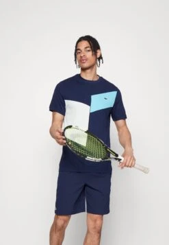 Lacoste Sport Tennis Short Tour - Korte Broeken - Navy Blue/Cove -Fashion Verkoop e11073ebf31945e7a9267392801d2009