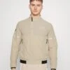 EA7 Emporio Armani Tennis Pro Jacket - Trainingsvest - Oxford Tan -Fashion Verkoop e9a4ea65c1804a64a9c010ead0bccc54