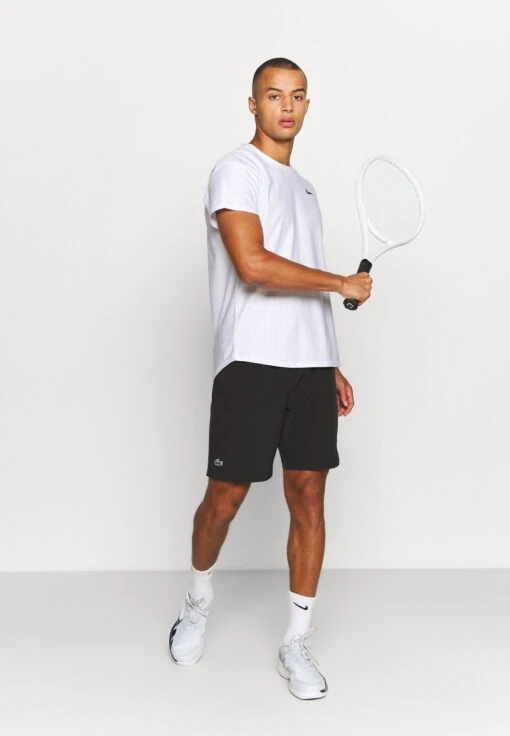 Lacoste Sport Tennis Short - Korte Broeken - Noir/Blanc -Fashion Verkoop f3e47694c2f446b481670bccb0dcf0e1 scaled