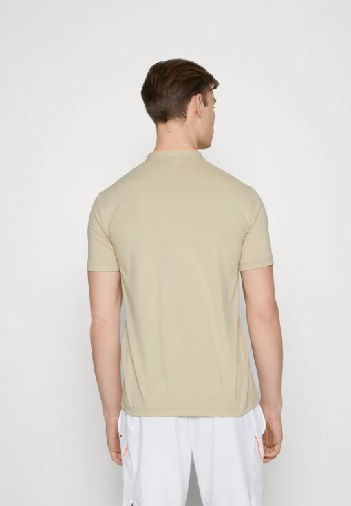 EA7 Emporio Armani Tennis Pro Serafino - T-Shirt Print - Oxford Tan -Fashion Verkoop f940396c10f8403ab6871935e63e8751 scaled